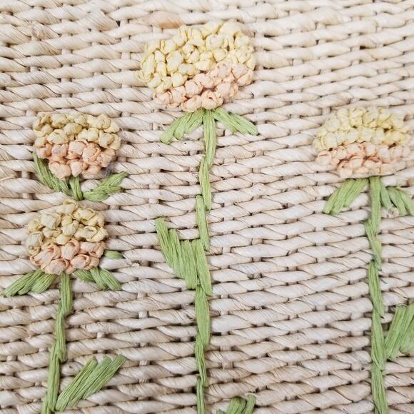 Boho Cottagecore Corn Husk Straw Flower Bag - Picture 3 of 8